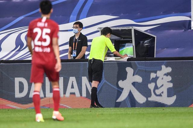 德罗赞末节17分公牛险胜爵士 雷霆力克开拓者